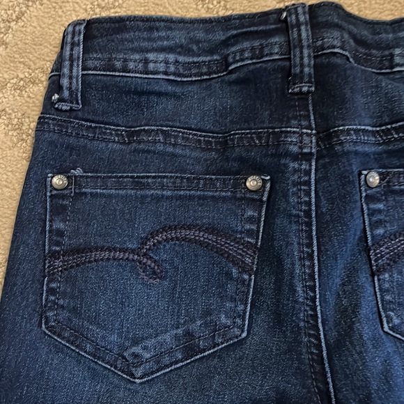 Jeans - Picture 9 of 10